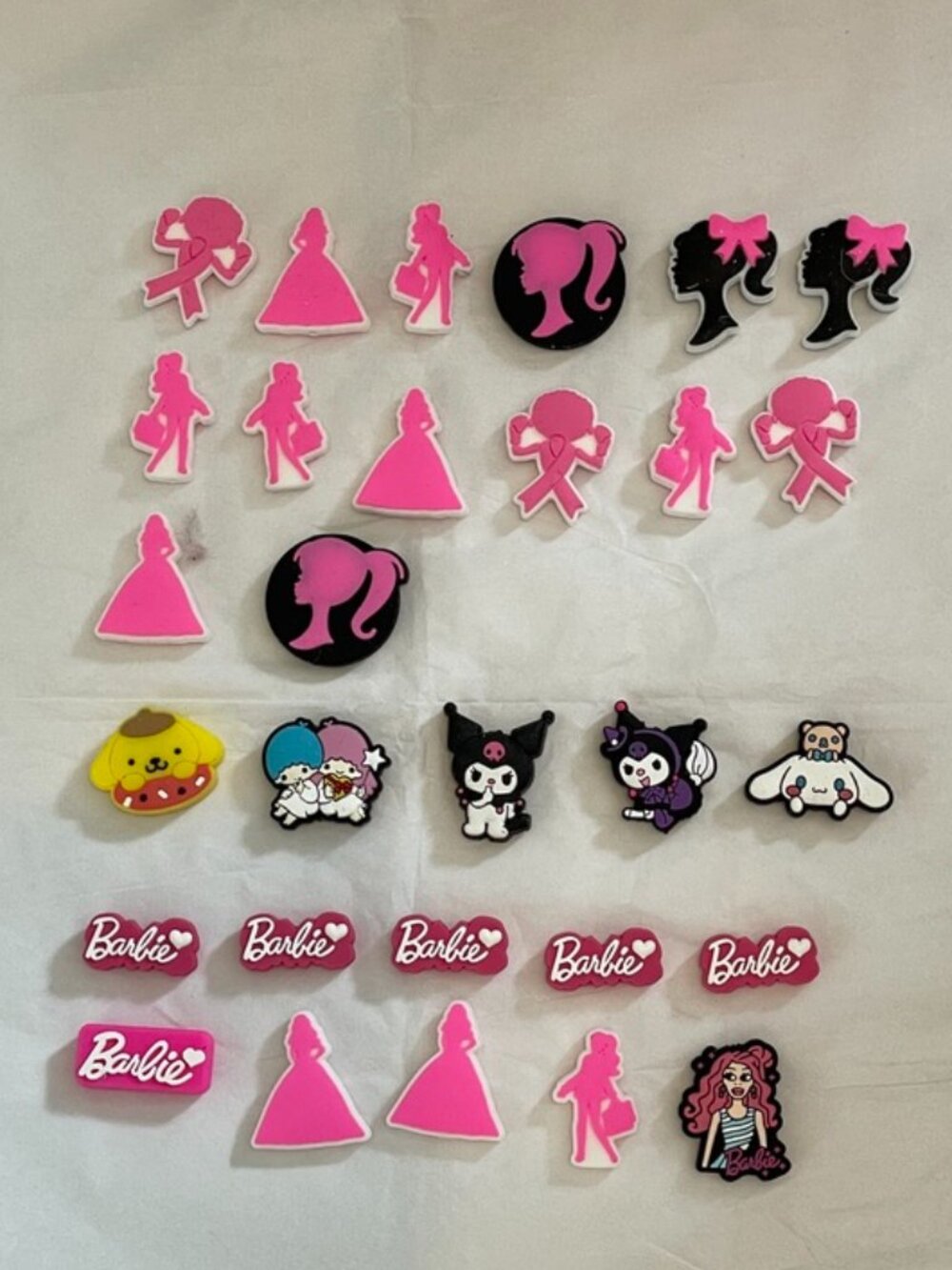 Large Lot of Silicone Beads-15mm-Lentils-Focal Beads-Barbie-Kuromi-Pen Beads - Picture 8 of 13